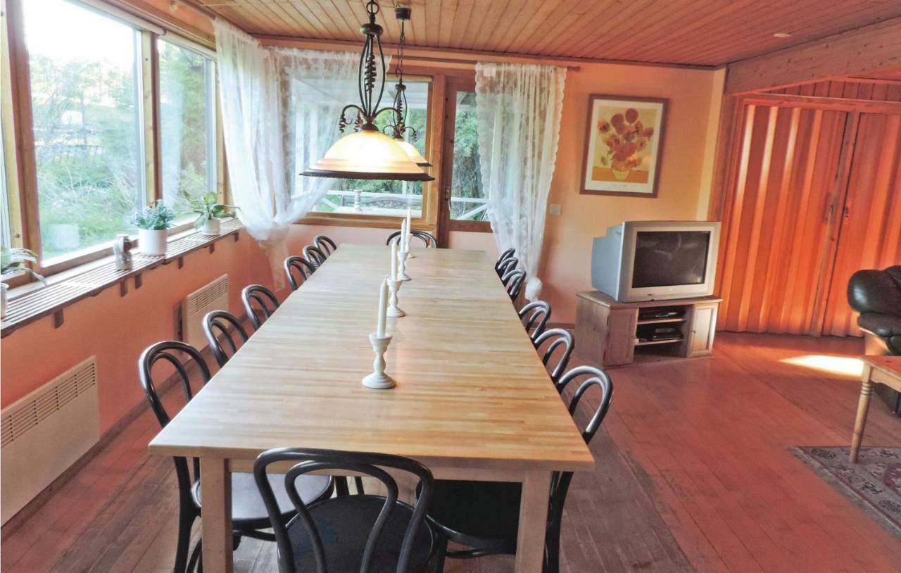 Pet Friendly Home In Laholm With Kitchen Plingshult Bagian luar foto